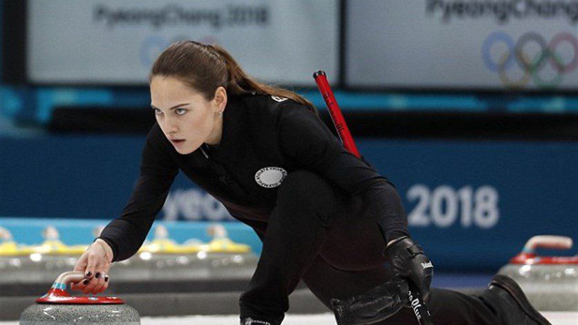 متابعو الألعاب الأولمبية الشتوية يفقدون صوابهم بسبب جمال هذه اللاعبة الروسية